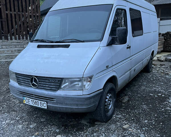 Белый Мерседес Sprinter, объемом двигателя 2.87 л и пробегом 450 тыс. км за 3800 $, фото 6 на Automoto.ua