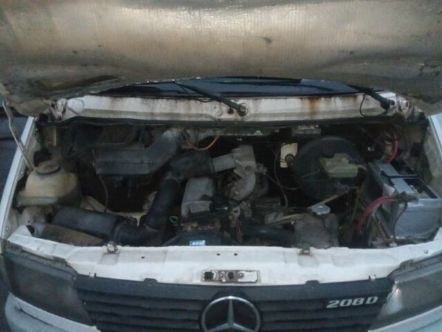 Білий Мерседес Sprinter, об'ємом двигуна 2.3 л та пробігом 800 тис. км за 4000 $, фото 7 на Automoto.ua