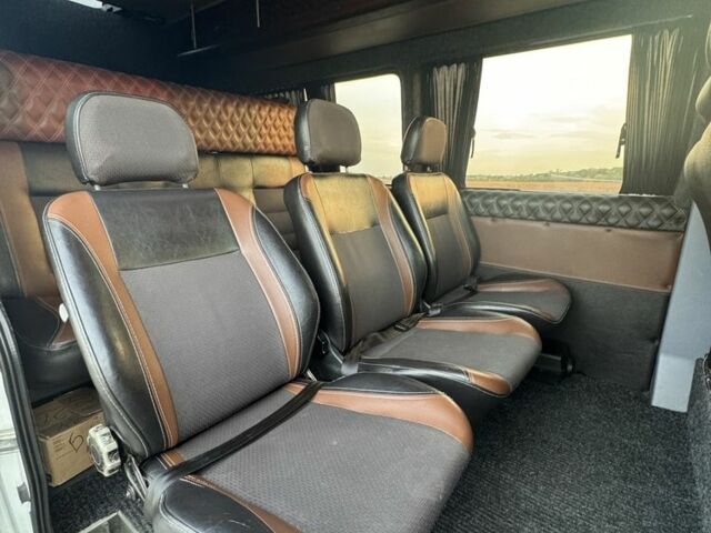Белый Мерседес Sprinter, объемом двигателя 2.9 л и пробегом 467 тыс. км за 9500 $, фото 3 на Automoto.ua