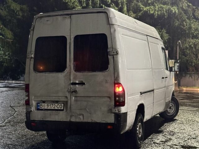 Белый Мерседес Sprinter, объемом двигателя 2.3 л и пробегом 200 тыс. км за 2999 $, фото 6 на Automoto.ua