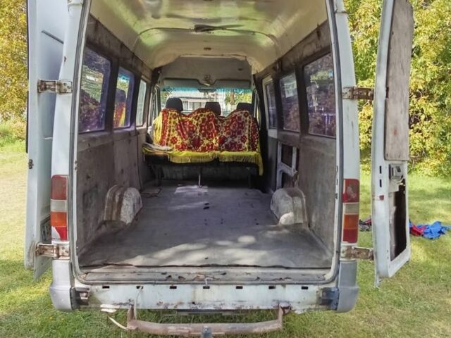 Белый Мерседес Sprinter, объемом двигателя 0 л и пробегом 500 тыс. км за 4600 $, фото 7 на Automoto.ua