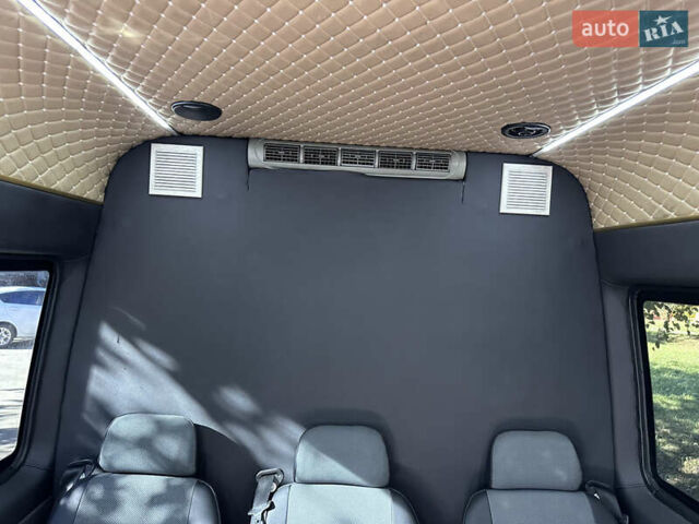 Белый Мерседес Sprinter, объемом двигателя 2.87 л и пробегом 350 тыс. км за 6000 $, фото 9 на Automoto.ua