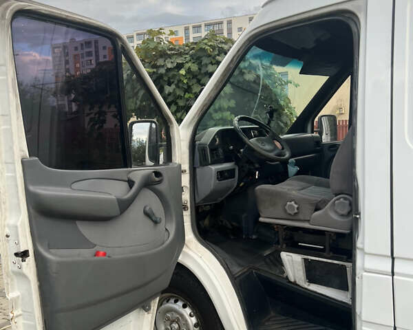 Белый Мерседес Sprinter, объемом двигателя 2.87 л и пробегом 750 тыс. км за 4500 $, фото 11 на Automoto.ua