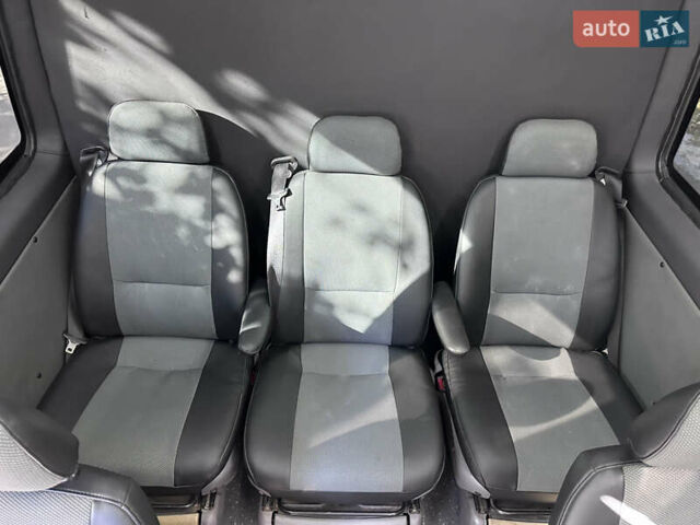 Белый Мерседес Sprinter, объемом двигателя 2.87 л и пробегом 350 тыс. км за 6000 $, фото 10 на Automoto.ua