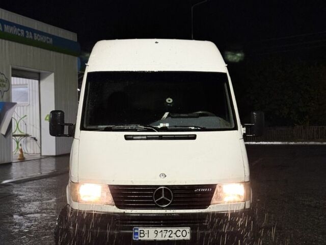 Белый Мерседес Sprinter, объемом двигателя 2.3 л и пробегом 200 тыс. км за 2999 $, фото 1 на Automoto.ua