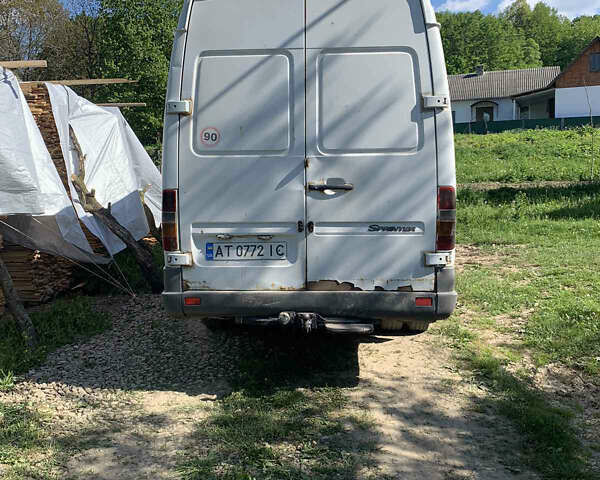 Білий Мерседес Sprinter, об'ємом двигуна 2.9 л та пробігом 370 тис. км за 6000 $, фото 1 на Automoto.ua