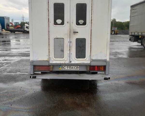 Белый Мерседес Sprinter, объемом двигателя 2.3 л и пробегом 300 тыс. км за 4600 $, фото 4 на Automoto.ua