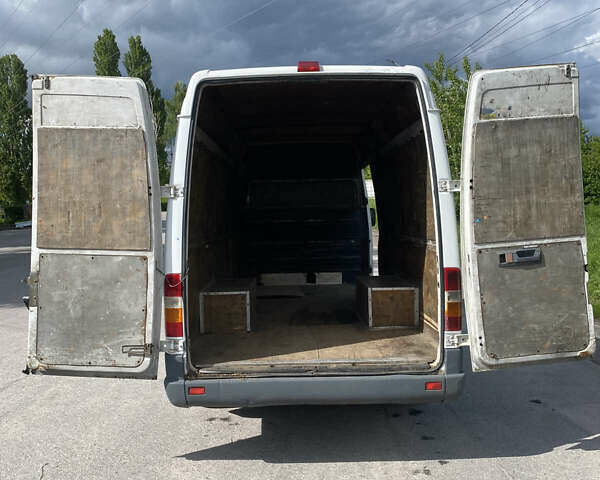 Белый Мерседес Sprinter, объемом двигателя 2.87 л и пробегом 750 тыс. км за 11500 $, фото 13 на Automoto.ua