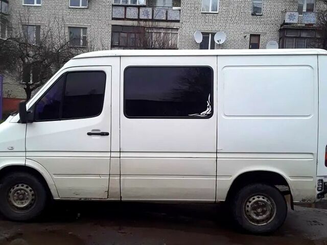 Белый Мерседес Sprinter, объемом двигателя 2.3 л и пробегом 190 тыс. км за 5000 $, фото 3 на Automoto.ua