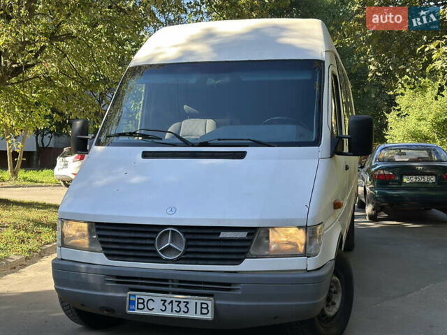 Белый Мерседес Sprinter, объемом двигателя 2.87 л и пробегом 350 тыс. км за 6000 $, фото 1 на Automoto.ua