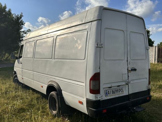 Белый Мерседес Sprinter, объемом двигателя 2.9 л и пробегом 700 тыс. км за 3999 $, фото 4 на Automoto.ua