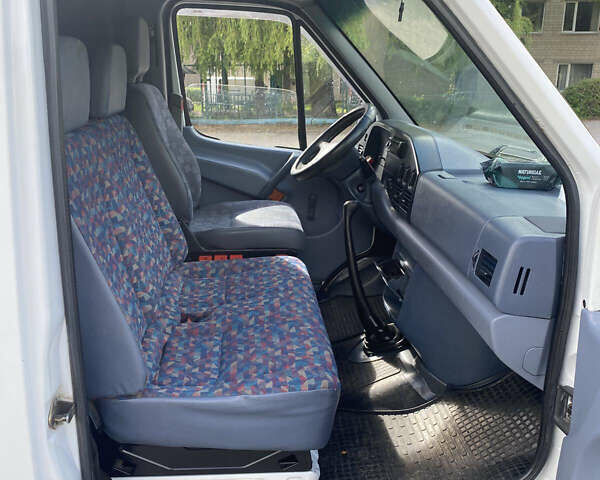 Белый Мерседес Sprinter, объемом двигателя 2.87 л и пробегом 750 тыс. км за 11500 $, фото 11 на Automoto.ua