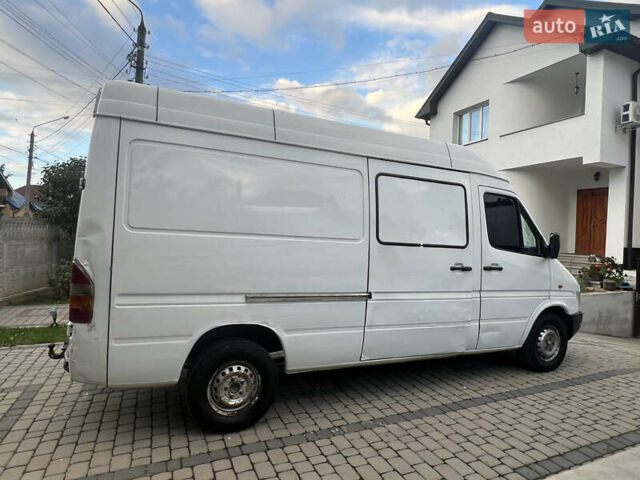 Белый Мерседес Sprinter, объемом двигателя 2.87 л и пробегом 750 тыс. км за 4500 $, фото 4 на Automoto.ua