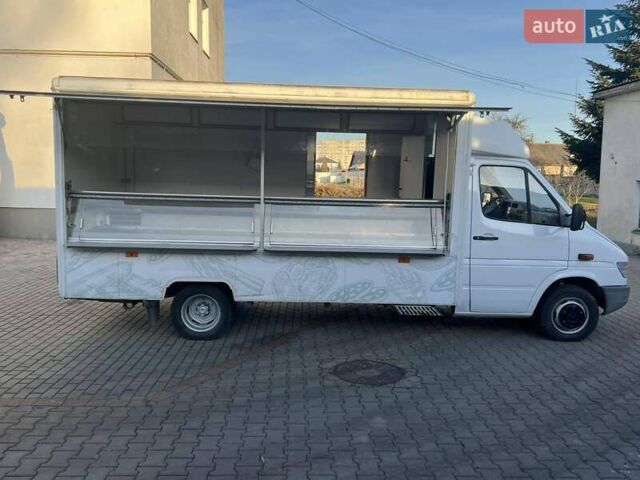 Белый Мерседес Sprinter, объемом двигателя 2.87 л и пробегом 343 тыс. км за 15000 $, фото 4 на Automoto.ua