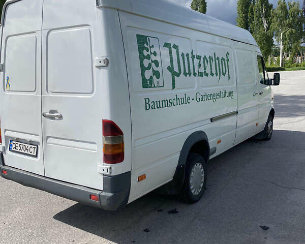 Белый Мерседес Sprinter, объемом двигателя 2.87 л и пробегом 750 тыс. км за 11500 $, фото 3 на Automoto.ua