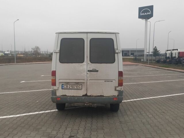 Белый Мерседес Sprinter, объемом двигателя 2.3 л и пробегом 433 тыс. км за 2000 $, фото 1 на Automoto.ua