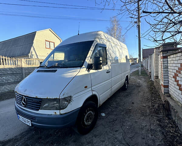 Білий Мерседес Sprinter, об'ємом двигуна 2.3 л та пробігом 400 тис. км за 4100 $, фото 14 на Automoto.ua