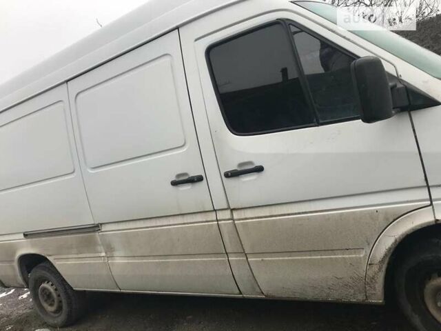Белый Мерседес Sprinter, объемом двигателя 0 л и пробегом 470 тыс. км за 6200 $, фото 2 на Automoto.ua