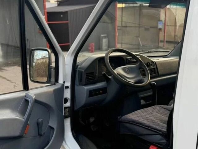 Білий Мерседес Sprinter, об'ємом двигуна 2.8 л та пробігом 345 тис. км за 3200 $, фото 6 на Automoto.ua