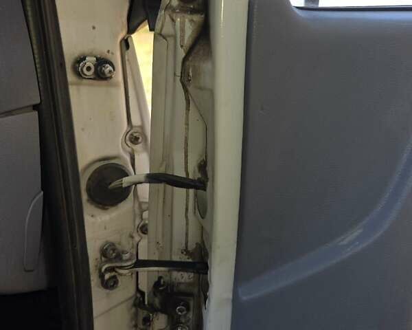 Белый Мерседес Sprinter, объемом двигателя 2.87 л и пробегом 1000 тыс. км за 7800 $, фото 12 на Automoto.ua