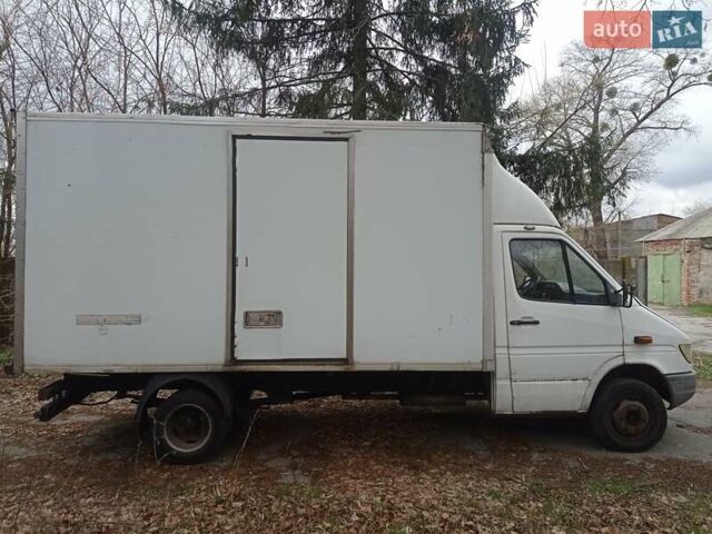 Белый Мерседес Sprinter, объемом двигателя 2.9 л и пробегом 650 тыс. км за 7000 $, фото 10 на Automoto.ua