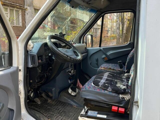 Мерседес Sprinter 1997 у Чернігові на Automoto.ua Білий Мерседес Sprinter, об'ємом двигуна 2.3 л та пробігом 50 тис. км за 4276 $, фото 4 на Automoto.ua
