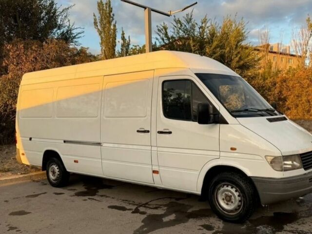 Білий Мерседес Sprinter, об'ємом двигуна 2.8 л та пробігом 345 тис. км за 3200 $, фото 4 на Automoto.ua