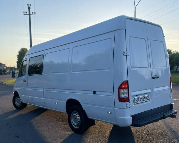 Білий Мерседес Sprinter, об'ємом двигуна 2.9 л та пробігом 520 тис. км за 8800 $, фото 4 на Automoto.ua