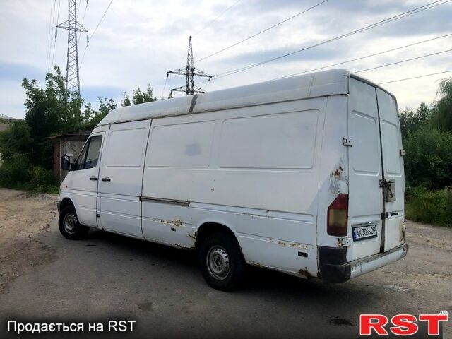 Белый Мерседес Sprinter, объемом двигателя 2.3 л и пробегом 258 тыс. км за 3499 $, фото 6 на Automoto.ua