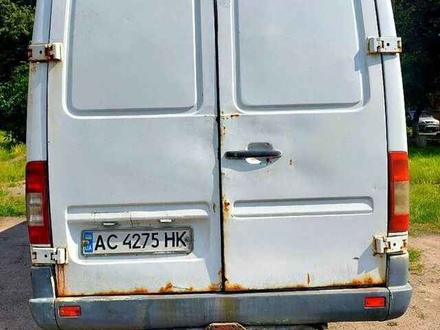 Белый Мерседес Sprinter, объемом двигателя 2.9 л и пробегом 840 тыс. км за 4700 $, фото 3 на Automoto.ua