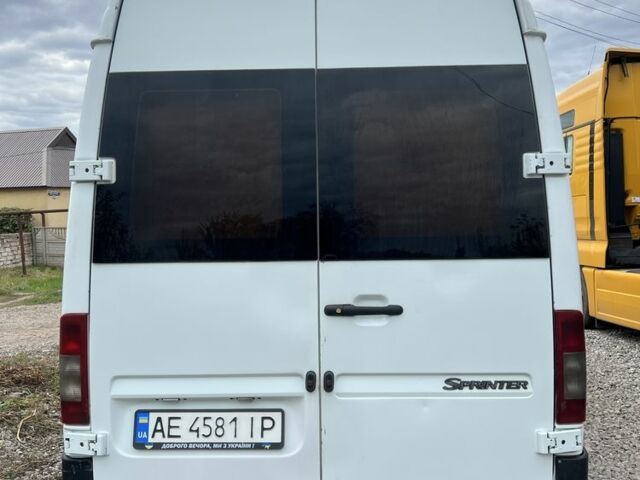 Білий Мерседес Sprinter, об'ємом двигуна 2.9 л та пробігом 720 тис. км за 10000 $, фото 6 на Automoto.ua