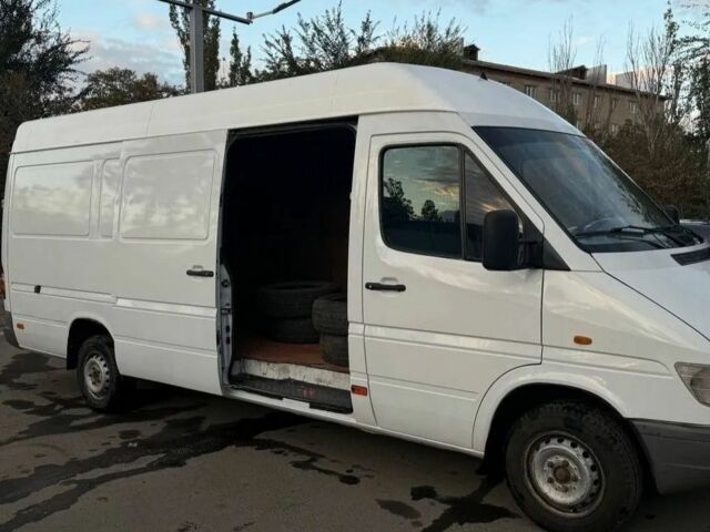 Білий Мерседес Sprinter, об'ємом двигуна 2.8 л та пробігом 345 тис. км за 3200 $, фото 5 на Automoto.ua