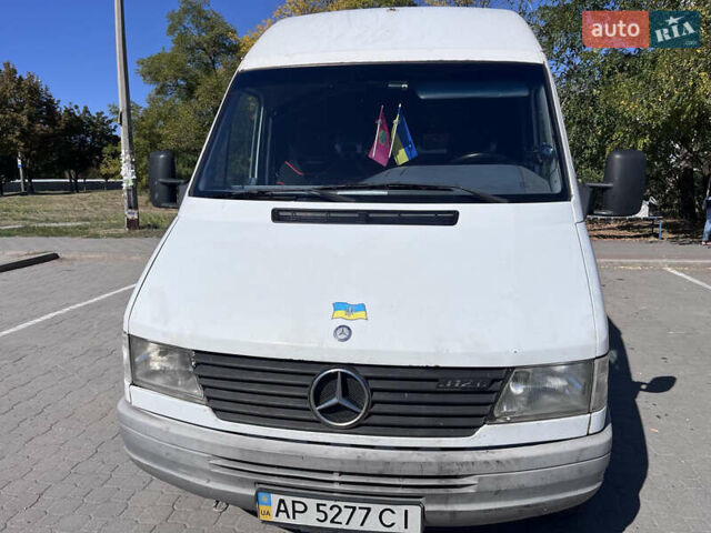 Білий Мерседес Sprinter, об'ємом двигуна 2.9 л та пробігом 400 тис. км за 4200 $, фото 1 на Automoto.ua