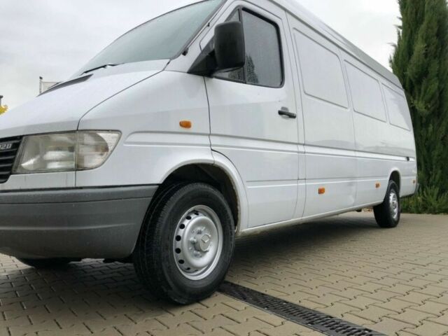 Белый Мерседес Sprinter, объемом двигателя 2.9 л и пробегом 550 тыс. км за 2800 $, фото 7 на Automoto.ua