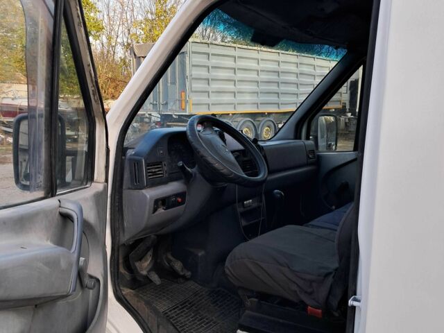 Мерседес Sprinter 1998 в Запорожье на Automoto.ua Белый Мерседес Sprinter, объемом двигателя 0 л и пробегом 35 тыс. км за 4900 $, фото 4 на Automoto.ua