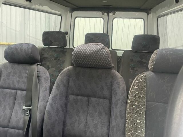Белый Мерседес Sprinter, объемом двигателя 2.9 л и пробегом 450 тыс. км за 5900 $, фото 7 на Automoto.ua
