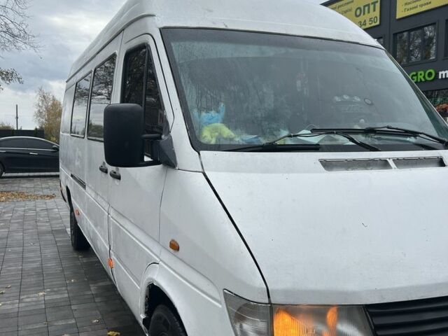 Мерседес Sprinter 1998 у Макарове на Automoto.ua Білий Мерседес Sprinter, об'ємом двигуна 2.9 л та пробігом 427 тис. км за 7500 $, фото 13 на Automoto.ua