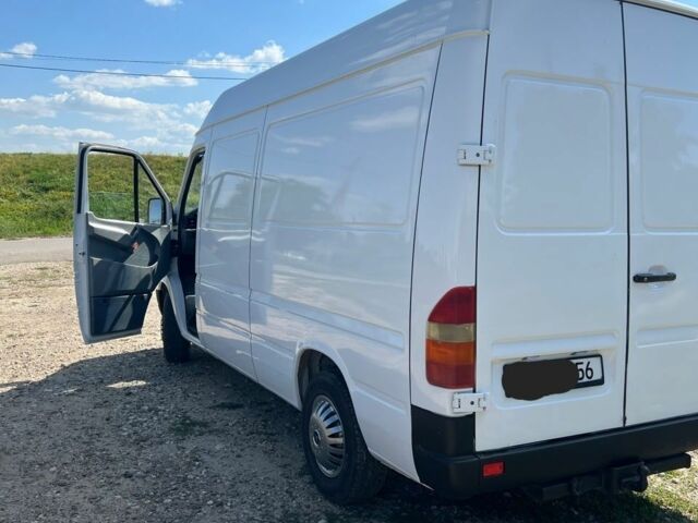 Белый Мерседес Sprinter, объемом двигателя 2.9 л и пробегом 600 тыс. км за 2000 $, фото 6 на Automoto.ua