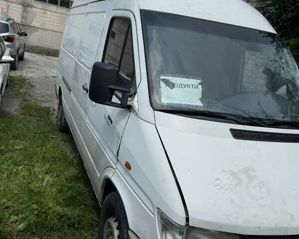 Білий Мерседес Sprinter, об'ємом двигуна 2.9 л та пробігом 560 тис. км за 3499 $, фото 1 на Automoto.ua