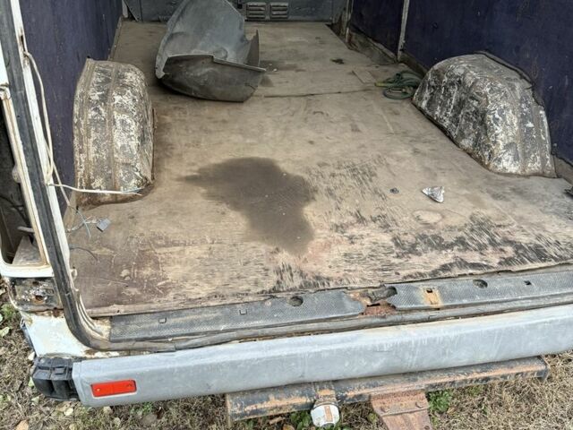 Белый Мерседес Sprinter, объемом двигателя 2.9 л и пробегом 777 тыс. км за 1500 $, фото 3 на Automoto.ua