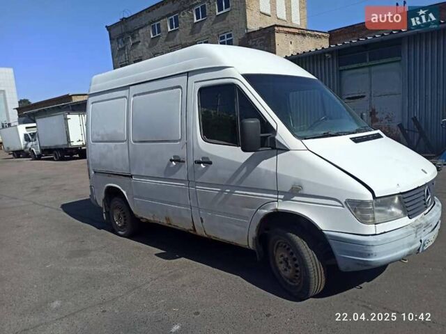 Белый Мерседес Sprinter, объемом двигателя 2.3 л и пробегом 700 тыс. км за 4500 $, фото 7 на Automoto.ua