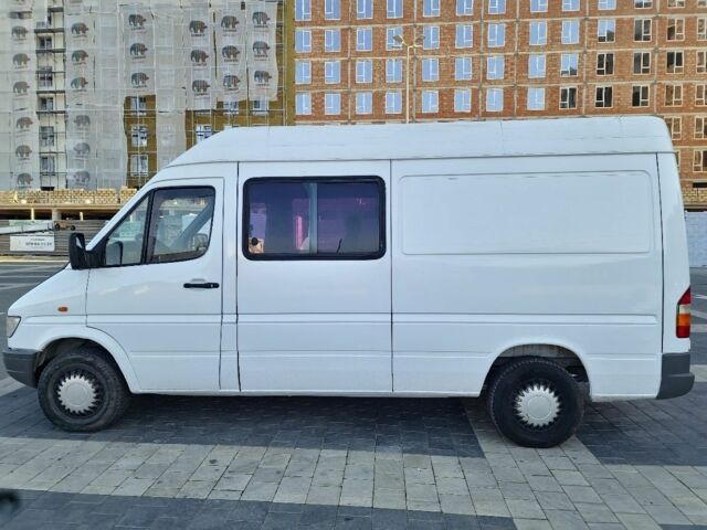 Белый Мерседес Sprinter, объемом двигателя 2.9 л и пробегом 550 тыс. км за 2300 $, фото 8 на Automoto.ua
