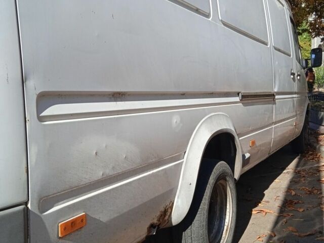 Білий Мерседес Sprinter, об'ємом двигуна 2 л та пробігом 356 тис. км за 2044 $, фото 5 на Automoto.ua