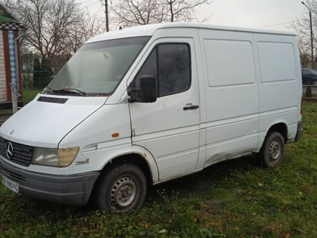 Білий Мерседес Sprinter, об'ємом двигуна 2.3 л та пробігом 540 тис. км за 2700 $, фото 2 на Automoto.ua