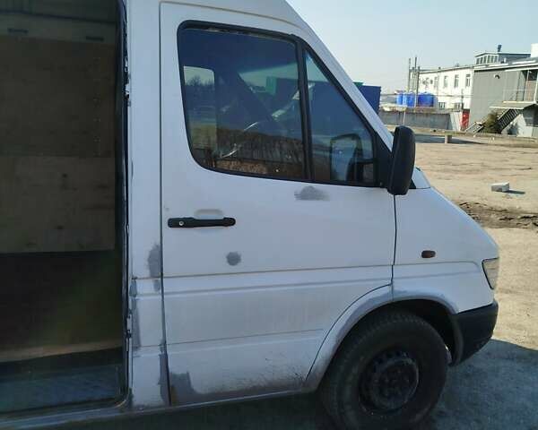 Белый Мерседес Sprinter, объемом двигателя 2.87 л и пробегом 367 тыс. км за 5000 $, фото 7 на Automoto.ua