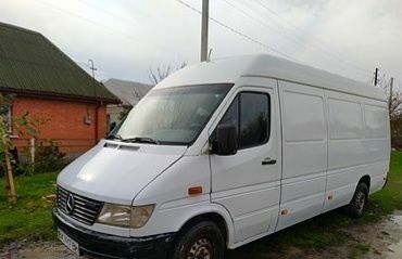 Белый Мерседес Sprinter, объемом двигателя 3 л и пробегом 40 тыс. км за 190000 $, фото 2 на Automoto.ua