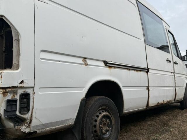 Белый Мерседес Sprinter, объемом двигателя 2.9 л и пробегом 777 тыс. км за 1500 $, фото 1 на Automoto.ua