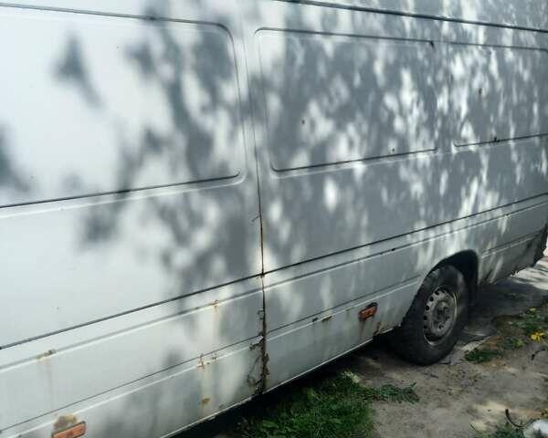 Белый Мерседес Sprinter, объемом двигателя 2.87 л и пробегом 700 тыс. км за 3200 $, фото 7 на Automoto.ua