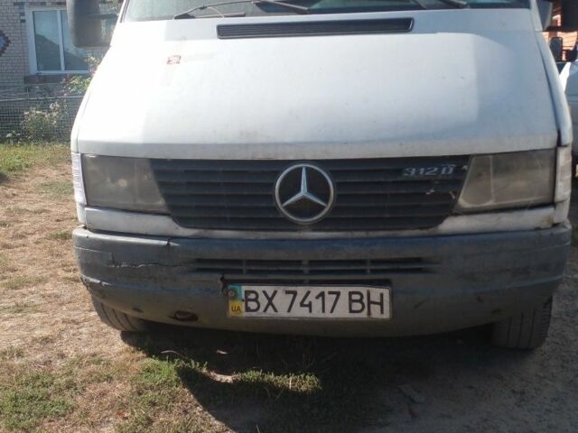 Белый Мерседес Sprinter, объемом двигателя 3 л и пробегом 40 тыс. км за 190000 $, фото 1 на Automoto.ua
