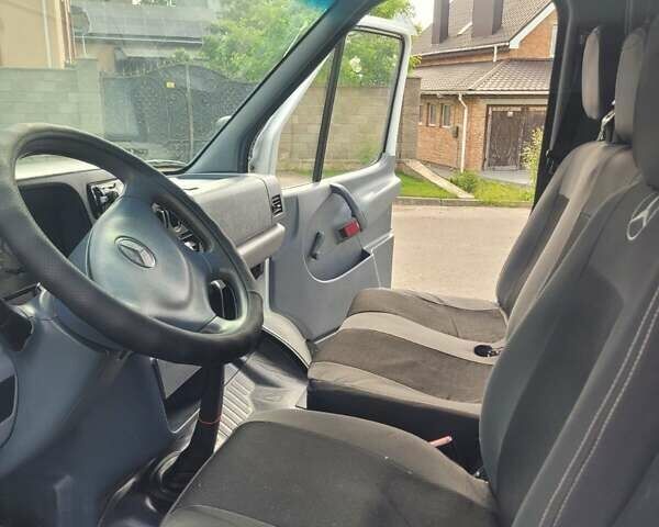Белый Мерседес Sprinter, объемом двигателя 2.9 л и пробегом 540 тыс. км за 7000 $, фото 9 на Automoto.ua